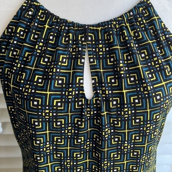 Banana Republic Geometric Pattern Sleeveless Blouse - Picture 2 of 4